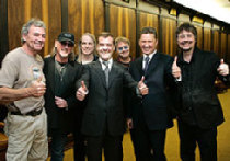 Deep Purple играет для будущего президента России picture Deep Purple играет для будущего президента России picture