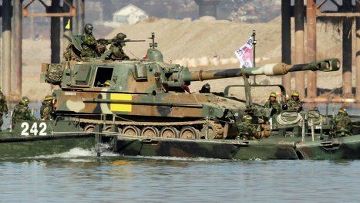 Танковая дивизия Южной Кореи во время учений по предотвращению нападения со стороны Северной Кореи