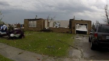 Последствия мощного торнадо на Среднем Западе США Последствия мощного торнадо на Среднем Западе США