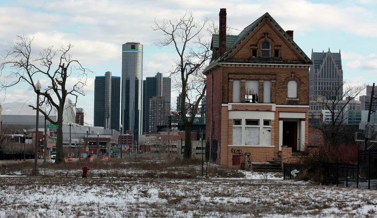 Заброшенные дома недалеко от центра Детройта