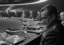 Кадр из фильма «Доктор Стрейнджлав, или Как я перестал бояться и полюбил бомбу» Кадр из фильма «Доктор Стрейнджлав, или Как я перестал бояться и полюбил бомбу»
