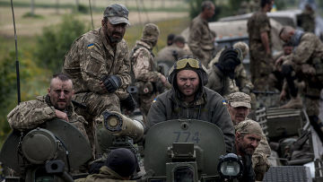 Украинские военные в районе Красноармейска в Донецкой области