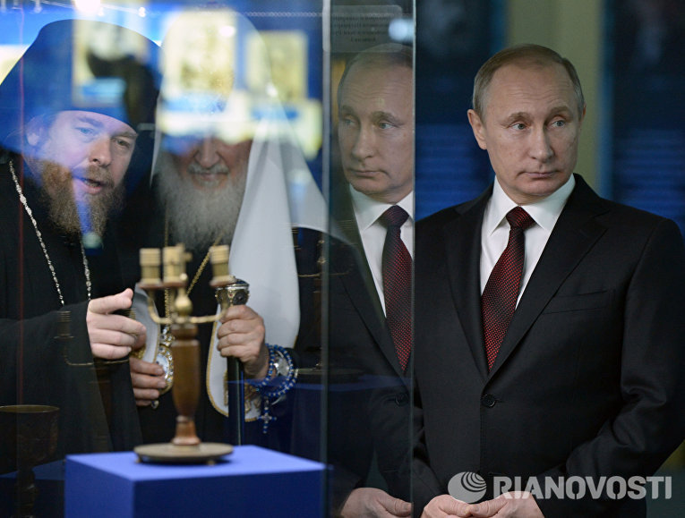 Владимир Путин на выставке-форуме "Православная Русь. Моя история. От великих потрясений к Великой Победе"