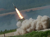 Тяжелая огнеметная машина ТОС-1А "Солнцепёк" во время показа техники в рамках подготовки к международному военно-техническому форуму "Армия-2015" Тяжелая огнеметная машина ТОС-1А "Солнцепёк" во время показа техники в рамках подготовки к международному военно-техническому форуму "Армия-2015"