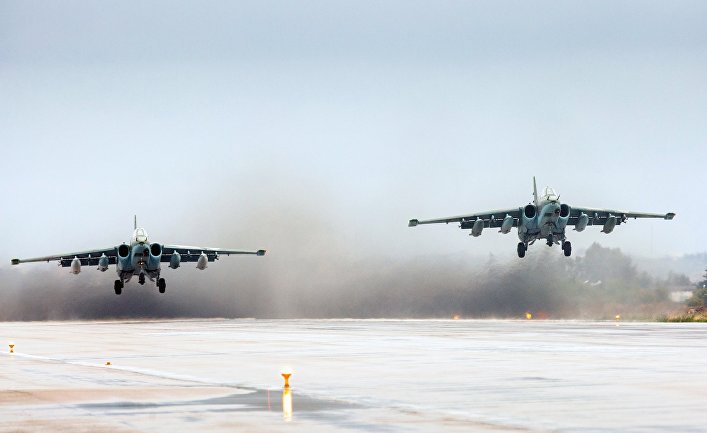 Подготовка к вылету самолетов ВКС России на авиабазе Хмеймим в Сирии