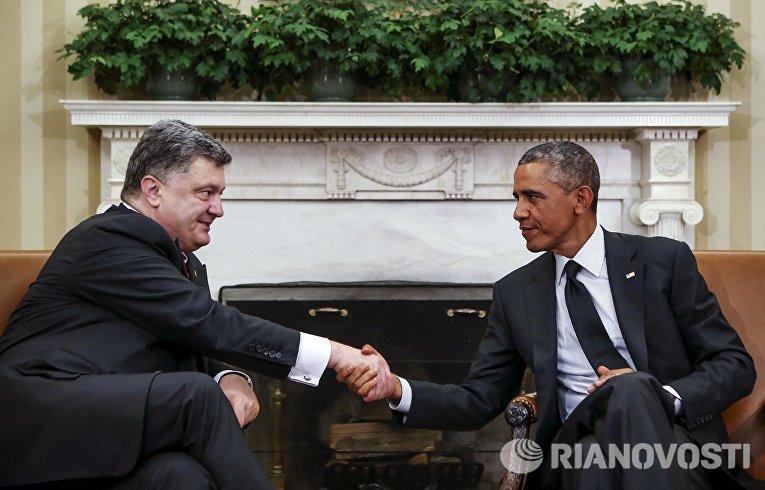 Президент Украины Петр Порошенко на встрече с президентом США Бараком Обамой