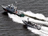 Финские катера пограничной охраны патрулируют воды рядом с Хельсинки Финские катера пограничной охраны патрулируют воды рядом с Хельсинки