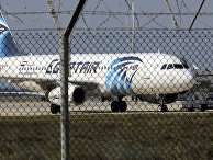 Самолет авиакомпании EgyptAir в аэропорту Ларнака