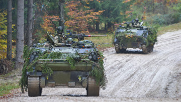 Датская военная техника во время военных учений Combined Resolve III