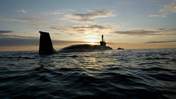 Атомная подводная лодка (АПЛ) "Юрий Долгорукий" во время ходовых испытаний летом 2009 года