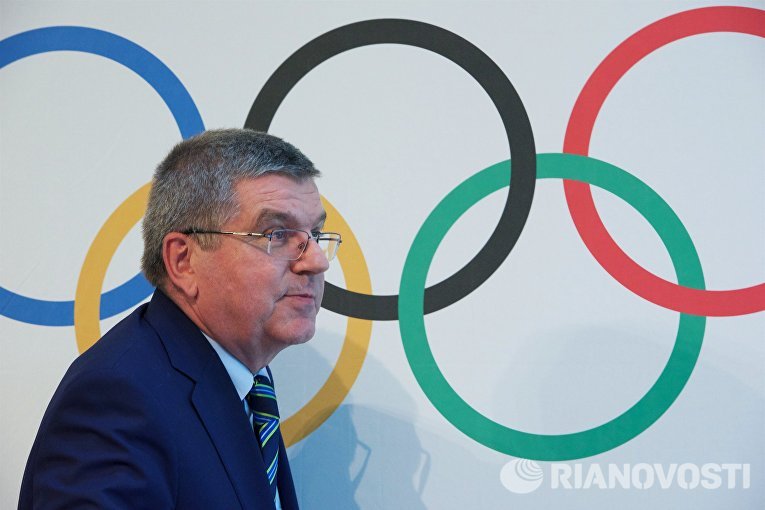 Президент Международного олимпийского комитета Томас Бах после заседания  МОК в Лозанне, где было принято решение не отстранять всю сборную России от участия в Летних олимпийских играх 2016 в Рио-де-Жанейро. 21 июня 2016 года