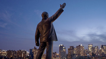 Статуя Ленина в районе Ист-Виллидж в Нью-Йорке, США