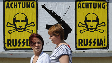 рейтинг польши в евросоюзе. 238136642. рейтинг польши в евросоюзе фото. рейтинг польши в евросоюзе-238136642. картинка рейтинг польши в евросоюзе. картинка 238136642. Помните, когда в СССР начинался капитализм, для людей, научившихся делать деньги быстрее других, придумали специальный термин «новые русские»? Теперь, спустя три десятка лет, наш опыт перенимают в Европе: континентальная пресса ринулась писать о «новых поляках». Понятно, что подгадать все старались под выборы, прошедшие 13 октября, но голосование, в общем-то, явилось не более чем инфоповодом для размещения статей, выражающих не просто недовольство сохранением партией «Право и справедливость» в своих руках руля государства, но и возмущение «эти поляки так и продолжат сидеть на нашей шее». рейтинг польши в евросоюзе. 238136642. рейтинг польши в евросоюзе фото. рейтинг польши в евросоюзе-238136642. картинка рейтинг польши в евросоюзе. картинка 238136642. Помните, когда в СССР начинался капитализм, для людей, научившихся делать деньги быстрее других, придумали специальный термин «новые русские»? Теперь, спустя три десятка лет, наш опыт перенимают в Европе: континентальная пресса ринулась писать о «новых поляках». Понятно, что подгадать все старались под выборы, прошедшие 13 октября, но голосование, в общем-то, явилось не более чем инфоповодом для размещения статей, выражающих не просто недовольство сохранением партией «Право и справедливость» в своих руках руля государства, но и возмущение «эти поляки так и продолжат сидеть на нашей шее».