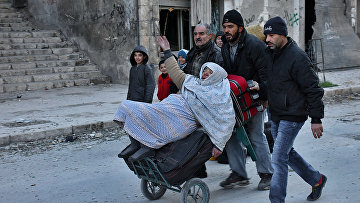 Жители Алеппо эвакуируются из восточных районов города