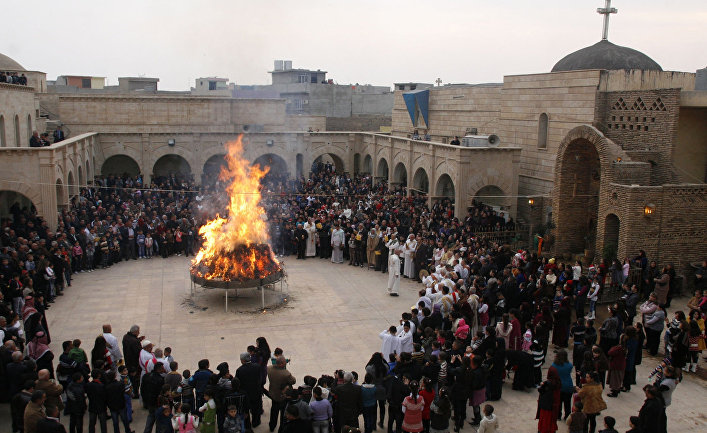 Иракские христиане празднуют Рождество в городе Хамдания