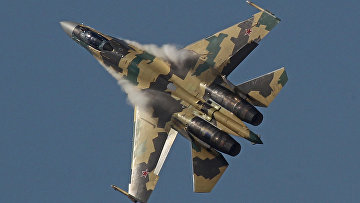 Истребитель ВВС России Су-35