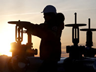Работник нефтяного месторождения в России Работник нефтяного месторождения в России