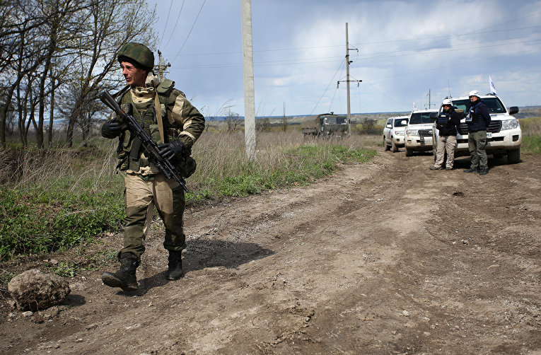 Наблюдатели ОБСЕ недалеко от Луганска