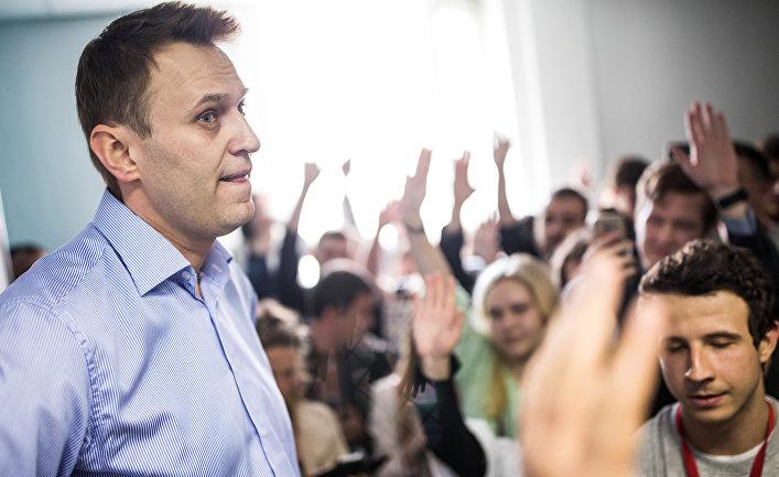 Алексей Навальный на встрече со своими сторонниками в Туле