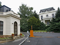 Здание российского посольства в Праге