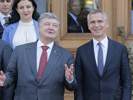 Генеральный секретарь НАТО Йенс Столтенберг и президент Украины Петр Порошенко Генеральный секретарь НАТО Йенс Столтенберг и президент Украины Петр Порошенко