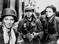Повстанцы-харцеры Армии Крайова во время Варшавского восстания 1944 года Повстанцы-харцеры Армии Крайова во время Варшавского восстания 1944 года