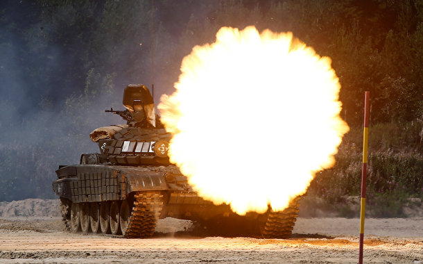 Танк Т-72Б1 участвует в армейских международных играх 2017 года на Андреевском военном полигоне