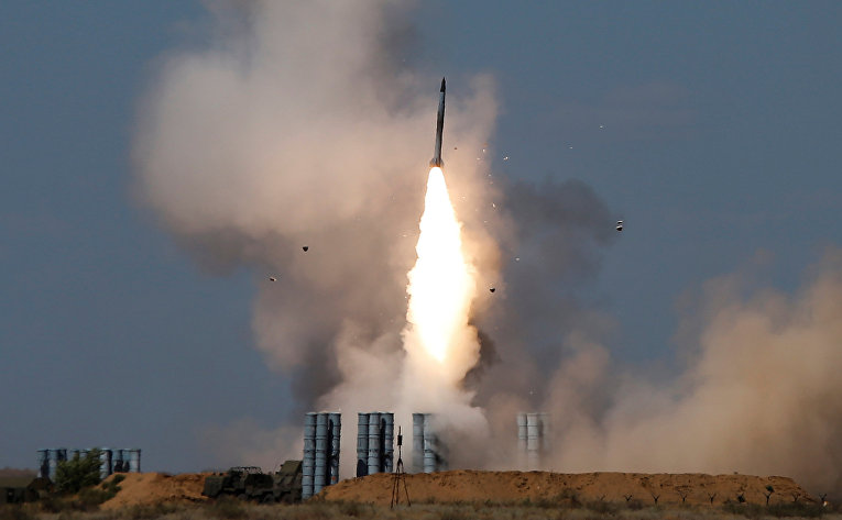 Запуск ракет из ЗРК С-300 на Армейских международных играх – 2017