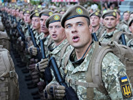 Украинские военнослужащие во время репетиции военного парада в честь Дня независимости Украинские военнослужащие во время репетиции военного парада в честь Дня независимости