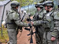 Военнослужащие вооруженных сил РФ во время учений «Запад-2017» Военнослужащие вооруженных сил РФ во время учений «Запад-2017»