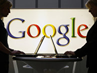 Логотип Google на выставке в Ганновере Логотип Google на выставке в Ганновере