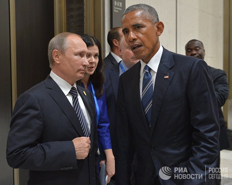 Президент РФ Владимир Путин и президент США Барак Обама во время встречи в Ханчжоу