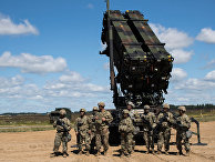 Американский ракетный комплекс Patriot во время учений НАТО в Литве Американский ракетный комплекс Patriot во время учений НАТО в Литве