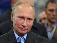 Владимир Путин во время общения с рабочими "Челябинского компрессорного завода" (ЧКЗ). 9 ноября 2017 Владимир Путин во время общения с рабочими "Челябинского компрессорного завода" (ЧКЗ). 9 ноября 2017