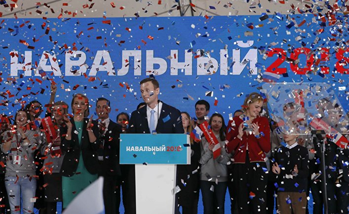 Оппозиционер Алексей Навальный на заседании, на котором он поддержал свою кандидатуру на пост кандидата в президенты, Москва. 24 декабря 2017