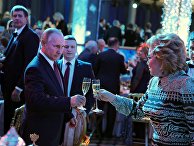 Президент РФ Владимир Путин на приеме в честь Нового года в Кремле Президент РФ Владимир Путин на приеме в честь Нового года в Кремле
