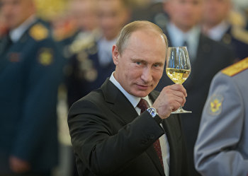 В.Путин на приеме в честь выпускников военных академий в Кремле В.Путин на приеме в честь выпускников военных академий в Кремле