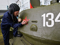 Танк Т-34 на Челябинском тракторном заводе Танк Т-34 на Челябинском тракторном заводе