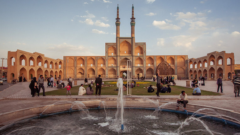Мечеть Амир Чакмак в Иране