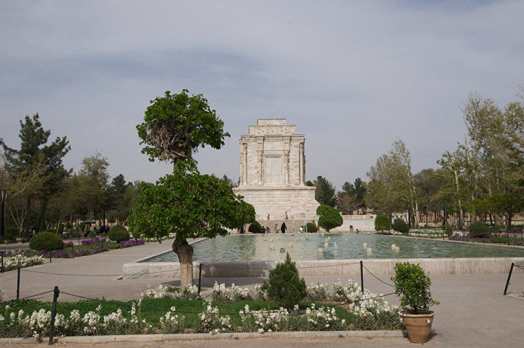 Гробница Фирдоуси в Иране