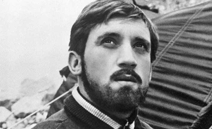 Советский поэт и автор-исполнитель песен Владимир Высоцкий