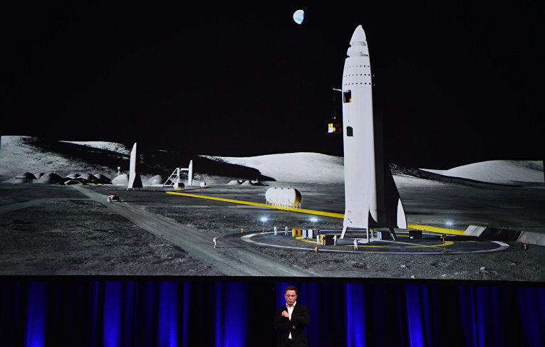 Основатель SpaceX Илон Маск выступает на 68-М Международном астронавтическом конгрессе