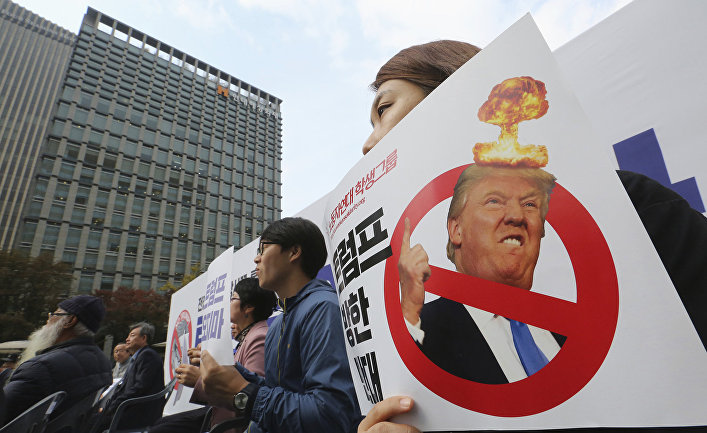 Акция протеста против визита президента США Дональда Трампа в Южную Корею