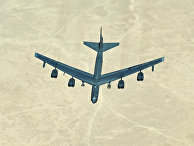 Американский стратегический бомбардировщик B-52 в небе над Сирией Американский стратегический бомбардировщик B-52 в небе над Сирией