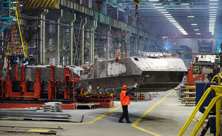 Сварка корпуса бронетранспортера БТР-МДМ "Ракушка" в цехе Курганского машиностроительного завода