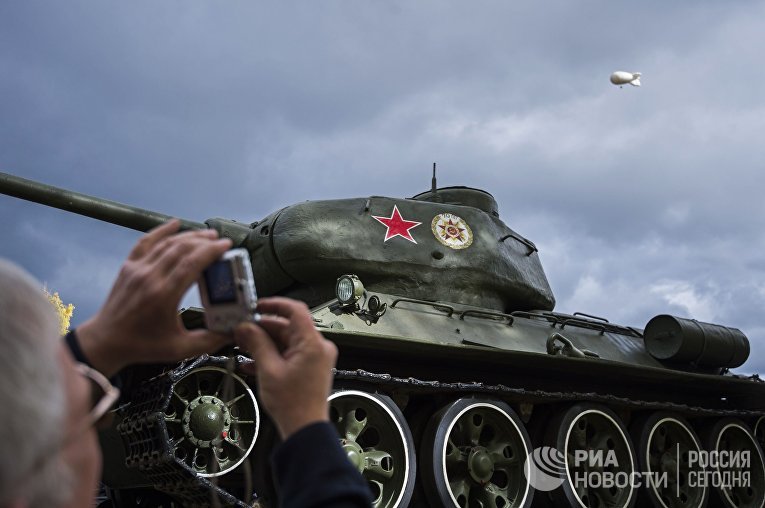 Танк Т-34 периода Великой Отечественной войны на 10-й международной выставке Russia Arms Expo