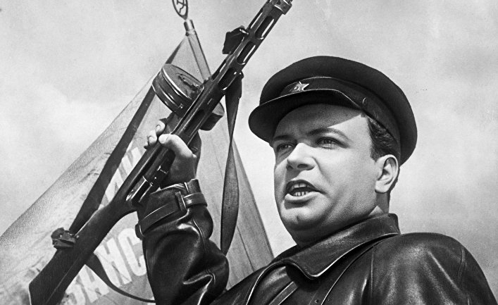Актер Владимир Дружников в роли Константина Заслонова