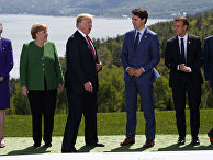 Лидеры стран во время саммита G-7 в Шарлевуа