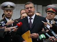 Анатолий Гриценко подал документы для регистрации в качестве кандидата на пост президента Украины Анатолий Гриценко подал документы для регистрации в качестве кандидата на пост президента Украины