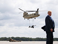 Президент США Дональд Трамп на военной базе Форт-Драм в штате Нью-Йорк. 13 августа 2018 Президент США Дональд Трамп на военной базе Форт-Драм в штате Нью-Йорк. 13 августа 2018